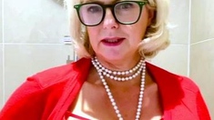 Close up MiLF getting it in the ass