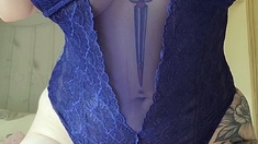 Big boob brunette masturbates on webcam