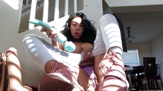 Natural brunette solo toying