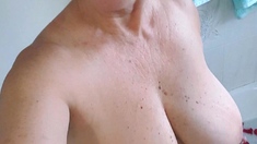 Big boob brunette masturbates on webcam