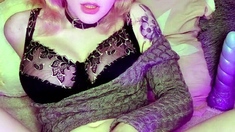 Amateur blonde teen fucks pussy and ass with toy