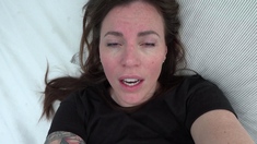 Close up MILF masturbation