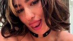Leedah ASMR - Showing off her goods and petting her pussy