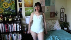 Romanian amateur webcam teen masturbate