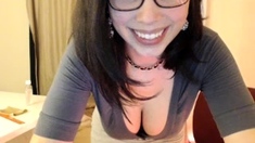 Brunette Solo Webcam Masturbation